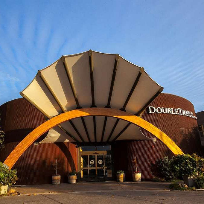 Front view of DoubleTree by Hilton Napa Valley 