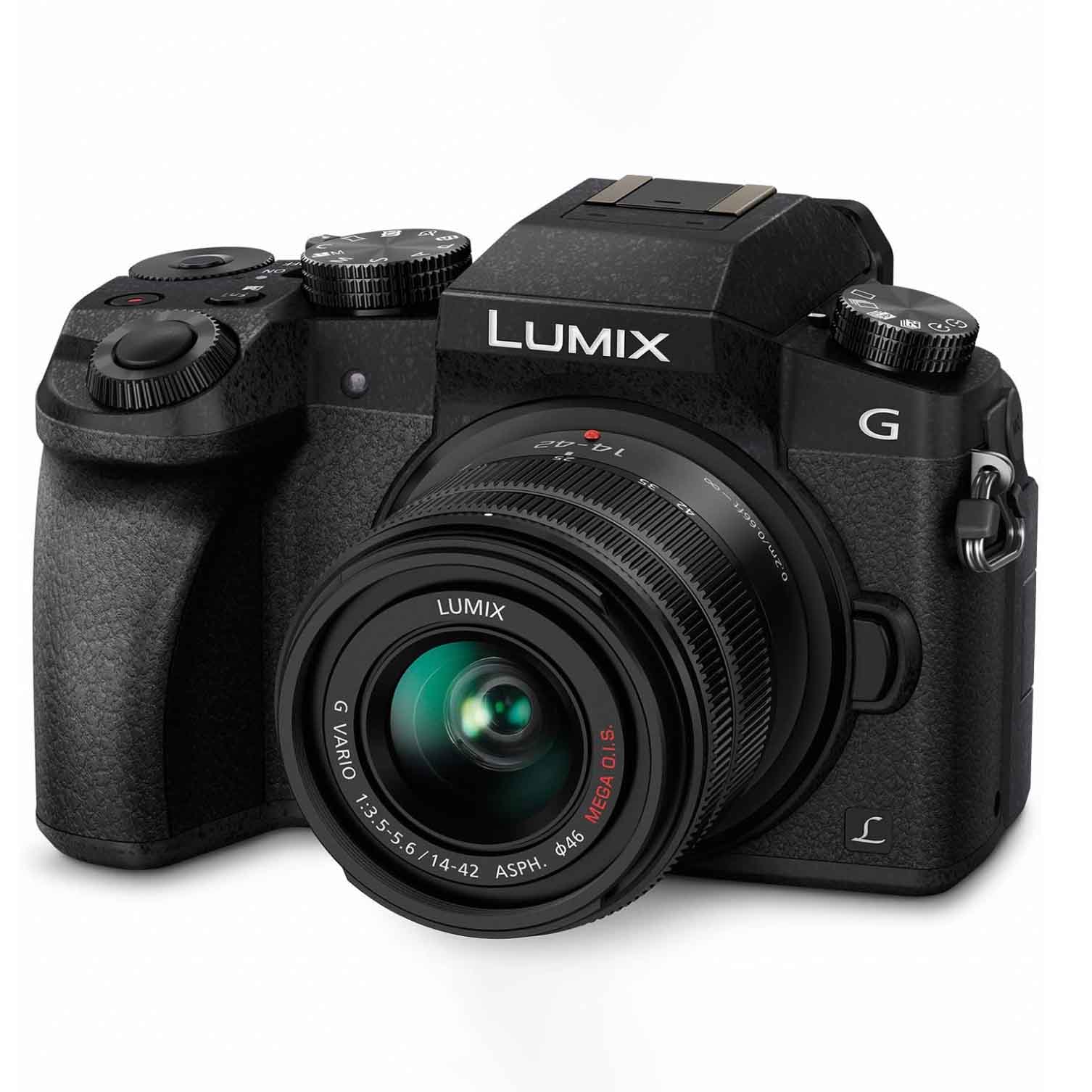 Black Lumis DSLR camera front view