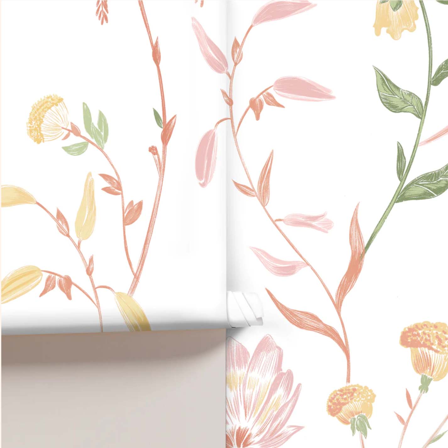 Flora wallpaper in pink and green