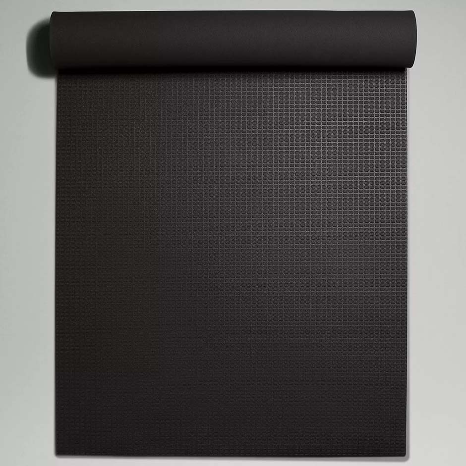 the lightweight mat 5mm from lululemon in black