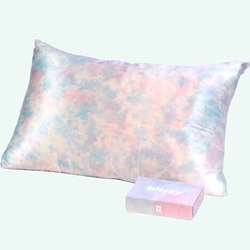 Blissy 22 Momme Silk Pillowcase in tie dye pattern with box