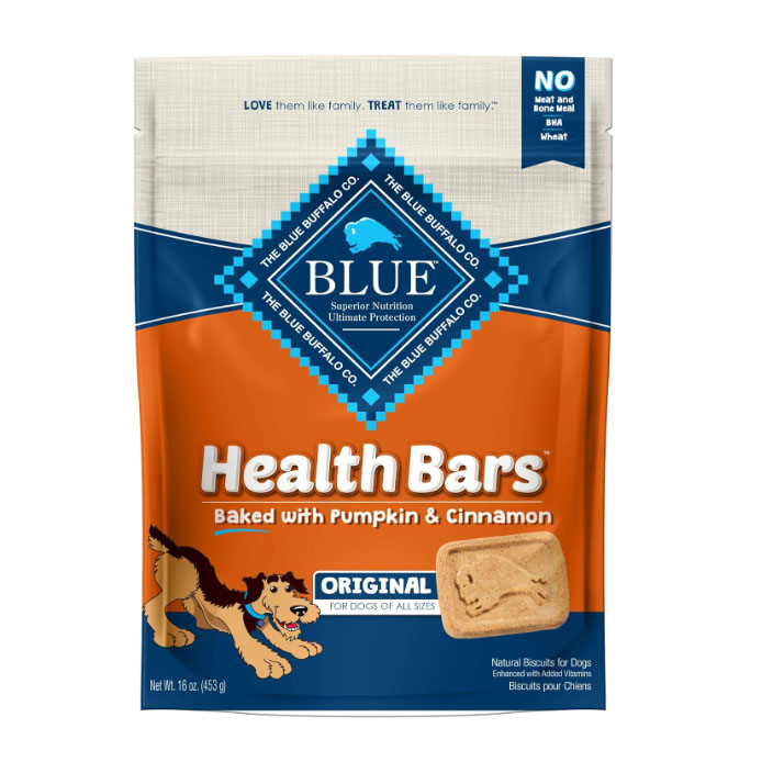 Packet of Blue Buffalo Health Bars Natural Crunchy Dog Treats Biscuits, Pumpkin & Cinnamon